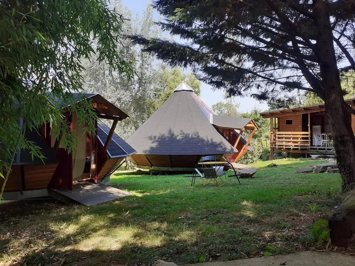 Отель Tipis Du Petit Buisson Saint-Antonin-de-Lacalm 0*,  Франция