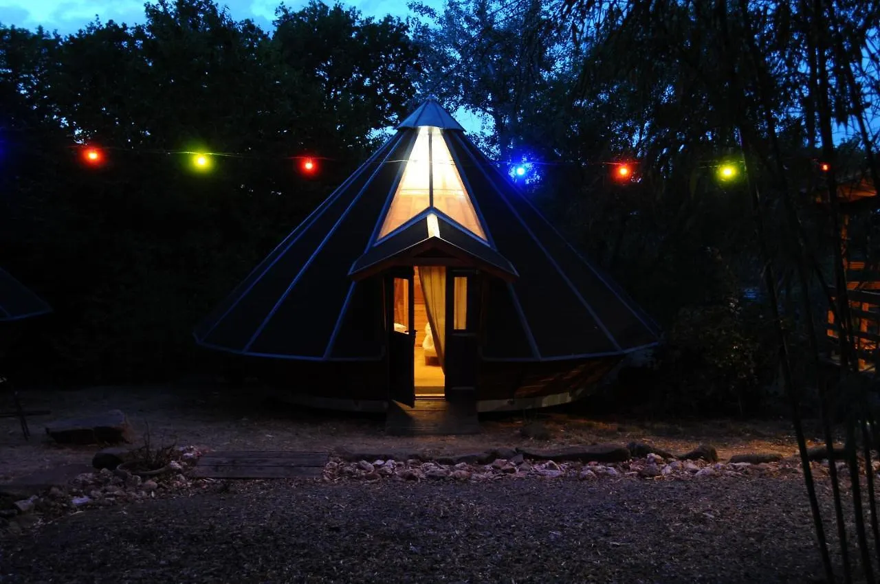 Отель Tipis Du Petit Buisson Saint-Antonin-de-Lacalm Франция